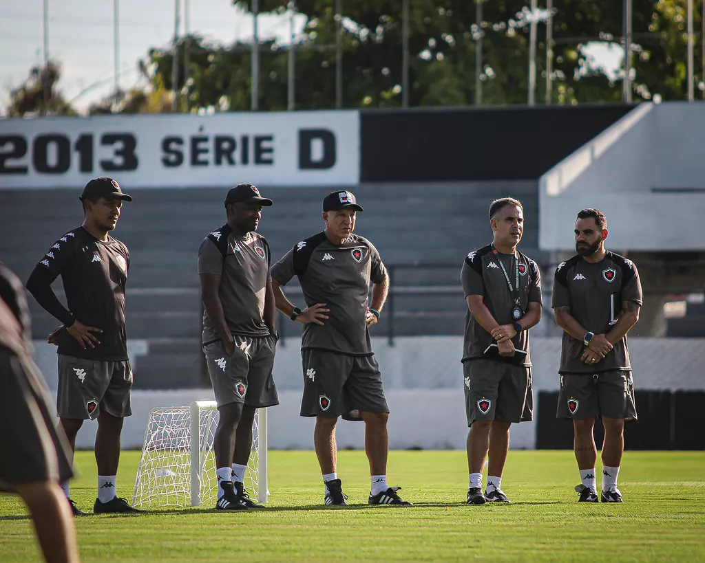 Botafogo-PB x Retrô - Confronto contra degola agita Série C 2 Márcio Fernandes primeira vitória Botafogo-PB