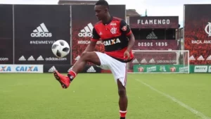 Amazonas envia proposta para atacante ex-Flamengo
