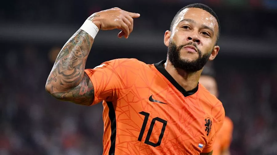 Memphis Depay é convocado pela seleção da Holanda para eliminatórias da Copa