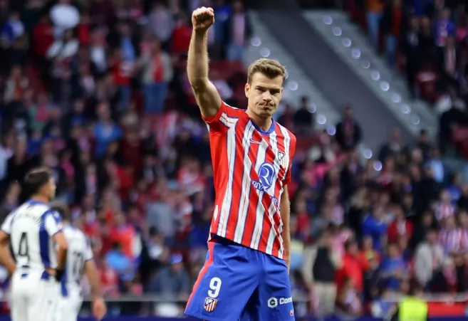 Sorloth marca 4 vezes e bate recorde na goleada do Atlético de Madri sobre a Real Sociedad