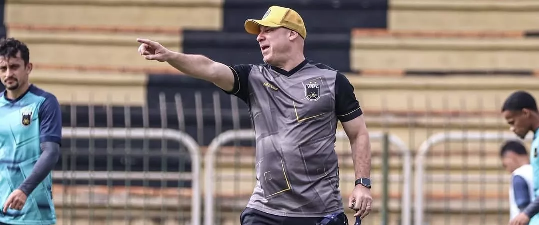 Rogério Corrêa destaca evolução do Volta Redonda: 'Crescimento é visível’ 1 rOGERIO CORREA 1