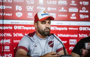 Série B: Técnico do Vila Nova projeta jogo duro contra o Remo