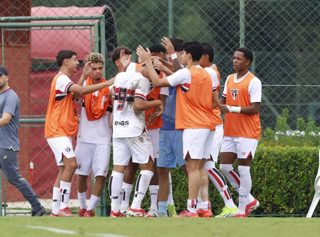 PAULISTA SUB-15: Grandes vencem com autoridade; Noroeste aplica maior goleada