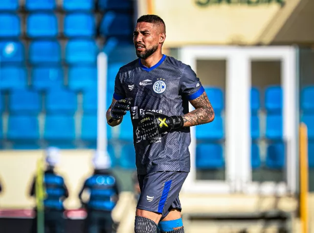 Confiança rescinde com três atletas e enxuga elenco na Série C 1 Rafael Mariano Confiança