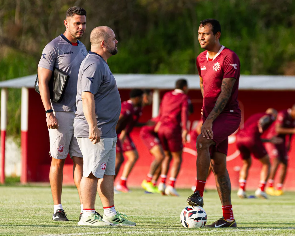 Série C: Náutico pode perder quatro titulares, mas ganha reforço 2 Vinícius reforça Náutico