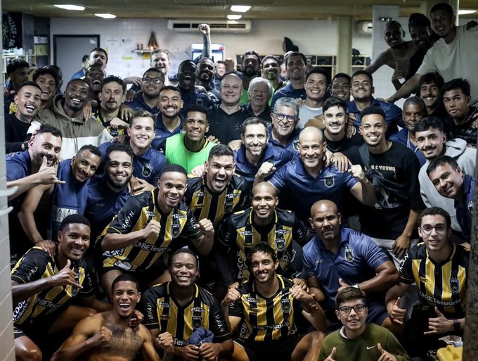 Seleção FI da 6ª rodada da Série B chega escalada no 4-3-3 3 volta