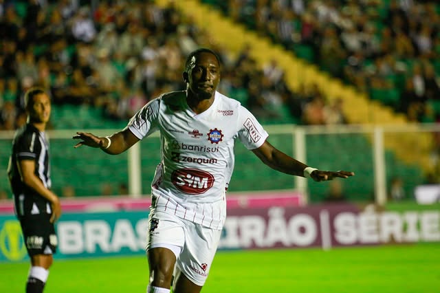 Caxias x Retrô - Grená mira topo da Série C em jogo inédito 2 Welder titular Caxias