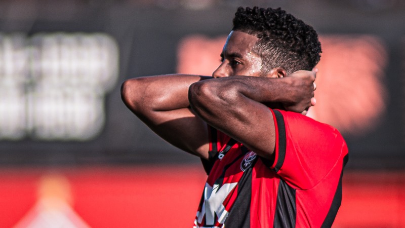 Willian Oliveira desfalque Vitória