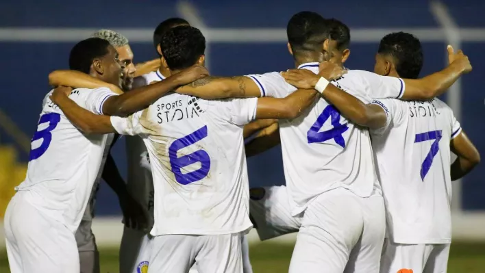 Segundona: Treinador do Aster Guarulhos prepara a equipe para o jogo contra o Mauá