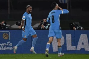 Uruguai 2 x 0 Venezuela - Mãozinha para o Brasil!