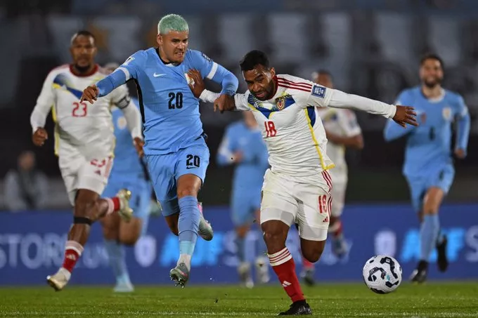 Uruguai 2 x 0 Venezuela - Mãozinha para o Brasil! 5 4