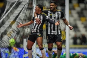 Atlético-MG 2 x 0 Internacional - Dudu estreia e Galo empurra Colorado para o Z4
