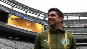 Abel exalta futebol brasileiro e vê pouca diferença para europeus: 