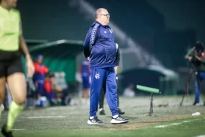 Marcelo Fernandes tem aproveitamento melhor que 17 rivais da Série C