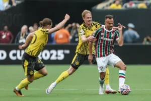 Técnico do Borussia reconhece Fluminense superior no Mundial