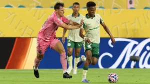 Ansiedade atrapalha Estêvão antes de deixar Palmeiras: 'Me imagino na Europa'