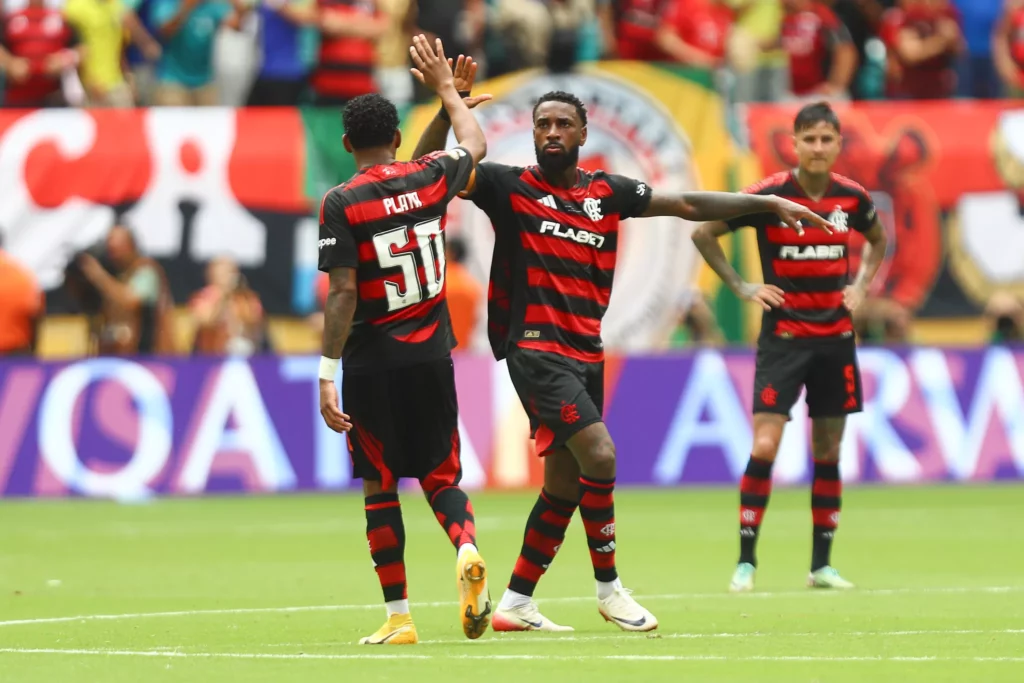 Flamengo 2 x 4 Bayern de Munique - Fla tenta, mas não segura máquina alemã 3 54622392648 ed74d2d13b k