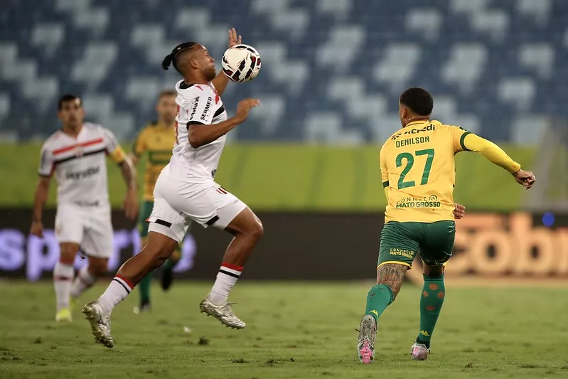 Série B: Cuiabá acerta a contratação de meia ex-Guarani 2 Botafogo-SP bate Cuiabá e deixa zona de rebaixamento da Série B