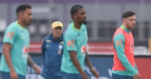 Como Ancelotti pode armar a seleção brasileira contra o Equador? Zaga gera dúvidas