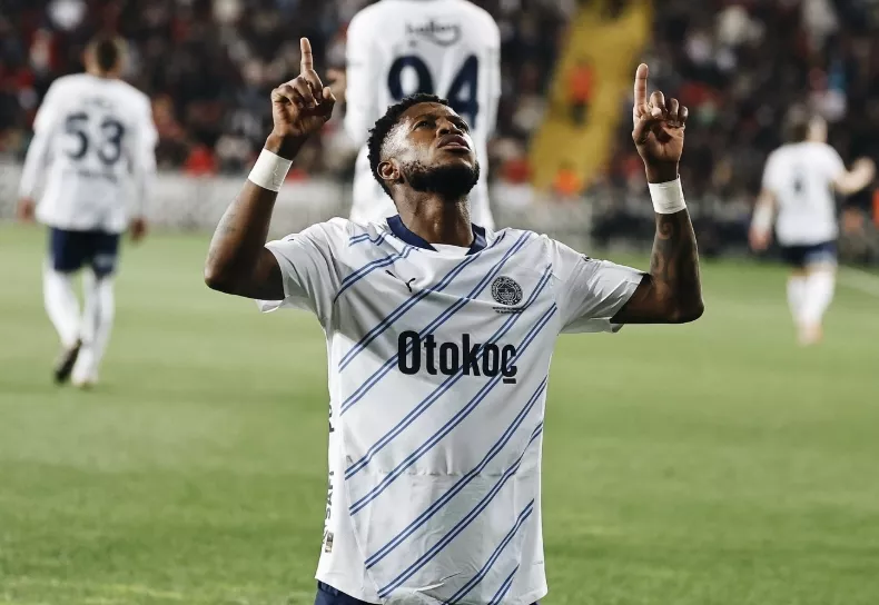 Atlético-MG tenta retorno de Fred, mas volante recusa oferta