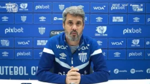 Athletico oficializa Eduardo Freeland, ex-Avaí, como novo diretor de futebol
