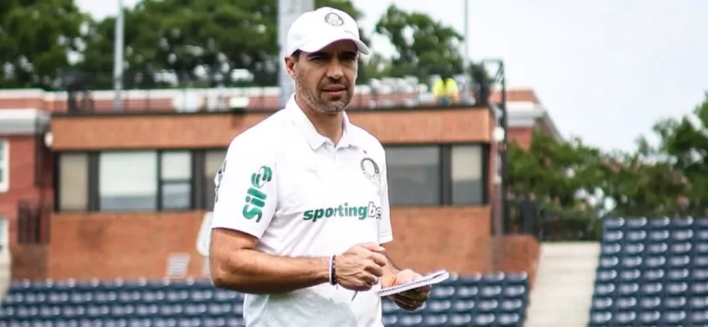 Abel prepara Palmeiras ofensivo para estreia no Mundial de Clubes