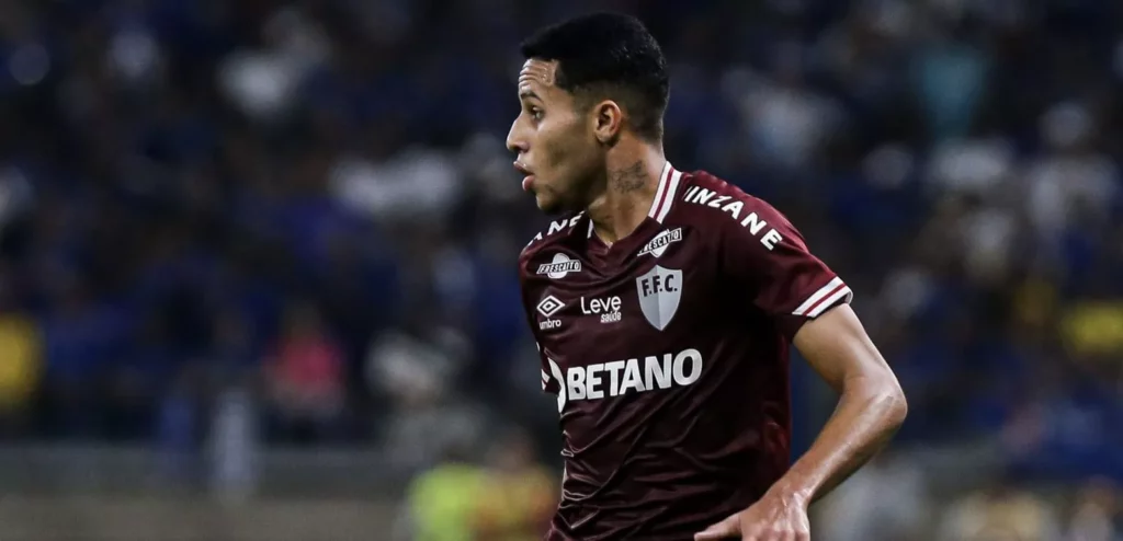 Vasco faz sondagem por Alexsander, ex-Fluminense 2 Alexsander Fluminense