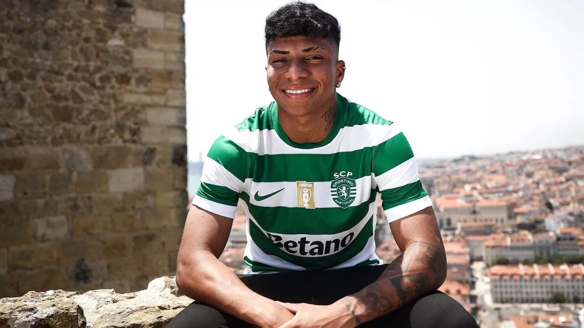 Atacante brasileiro é oficializado no Sporting com multa milionária (Foto: Sporting/Divulgação)