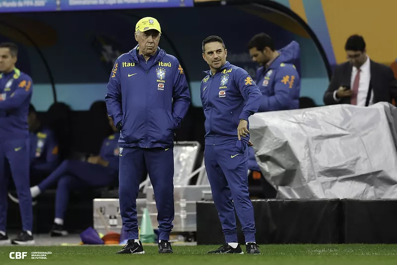 Ancelotti exalta ambiente da seleção antes de jogo com o Paraguai