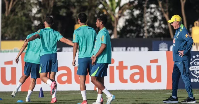 Ancelotti comanda 1º treino na seleção com desfalques e atenção a Casemiro e Richarlison