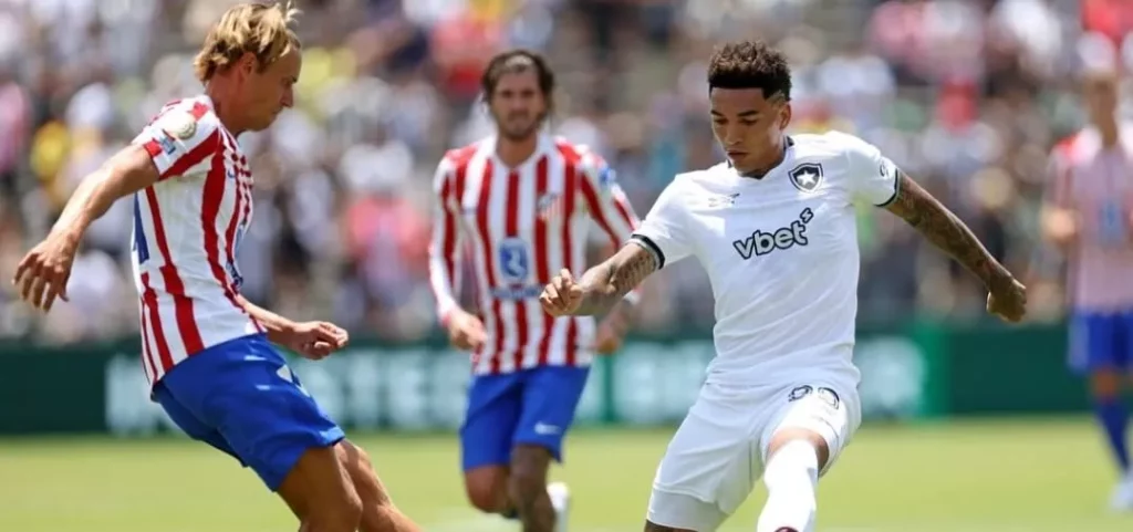 Gafe no Rose Bowl: música do Flamengo toca antes de Atlético x Botafogo
