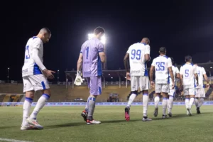 Avaí x Athletico-PR - Onde assistir e escalações