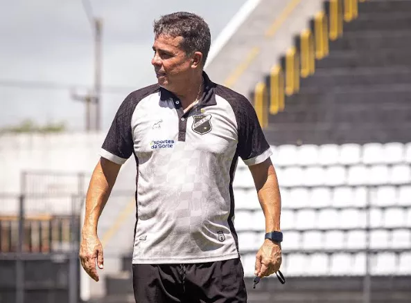 Série C: Invicto fora de casa, Evaristo Piza terá 10 dias de trabalho de olho na Ponte Preta