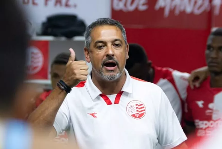 Após a saída de Roger, Athletic já consulta possível substituto