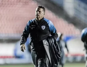 Paysandu paga multa recisória e acerta com técnico da Série C