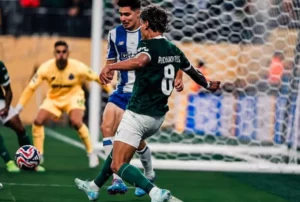 Jornal português elogia Palmeiras e diz que Porto passou sufoco