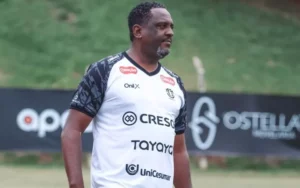 Técnico do Maringá retorna após problema de saúde