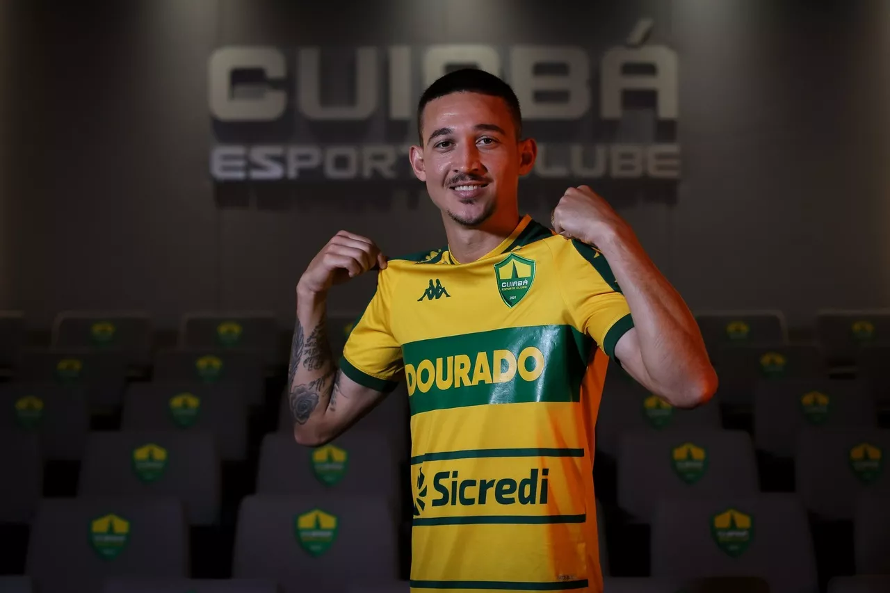 Cuiaba contrata o atacante Alisson Safira