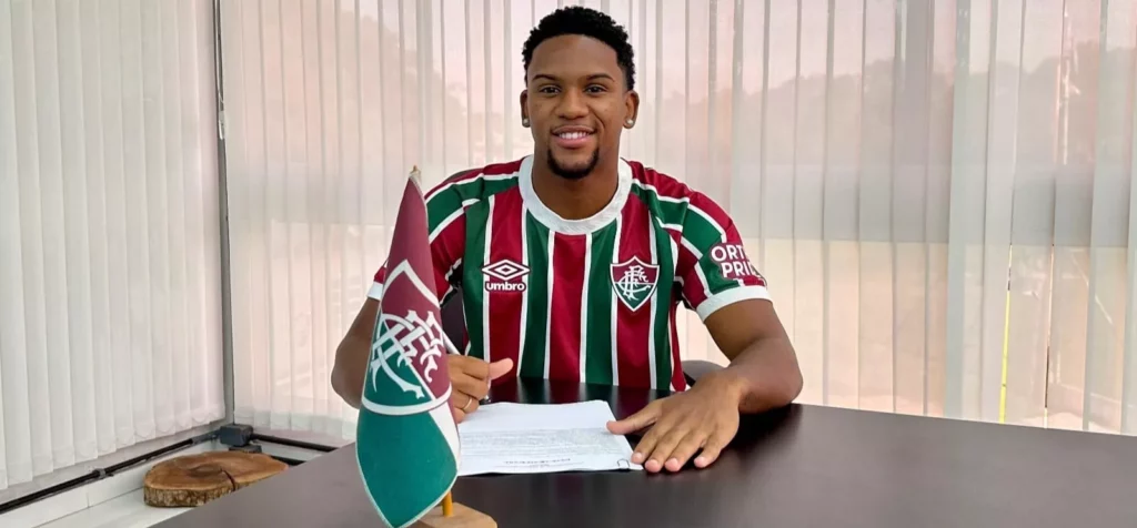 Destaque da base renova com o Fluminense até o fim de 2027
