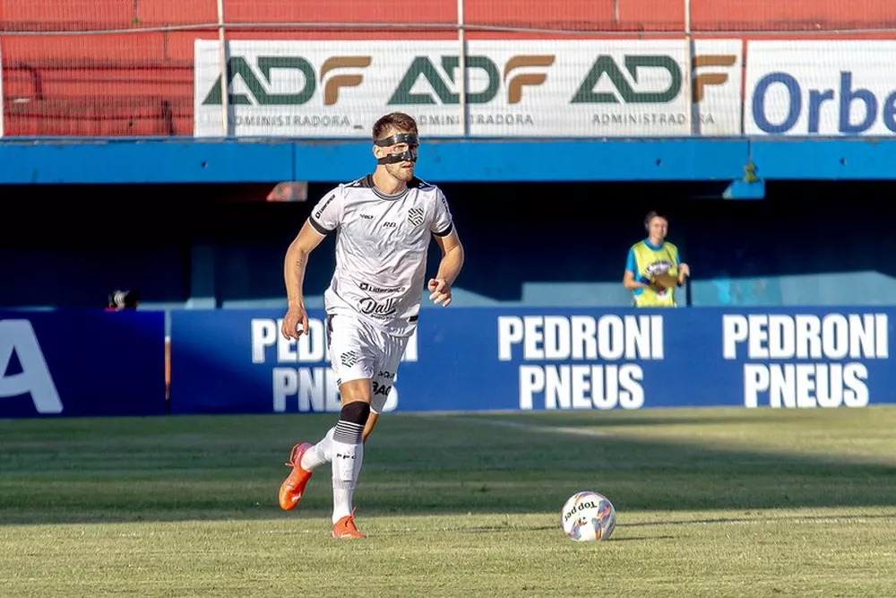 Sem espaço no Figueirense, zagueiro Felipe Santiago sai por empréstimo (Foto: Patrick Floriani/FFC)