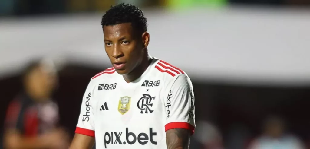 Plata treina em campo e deve reforçar o Flamengo no Mundial