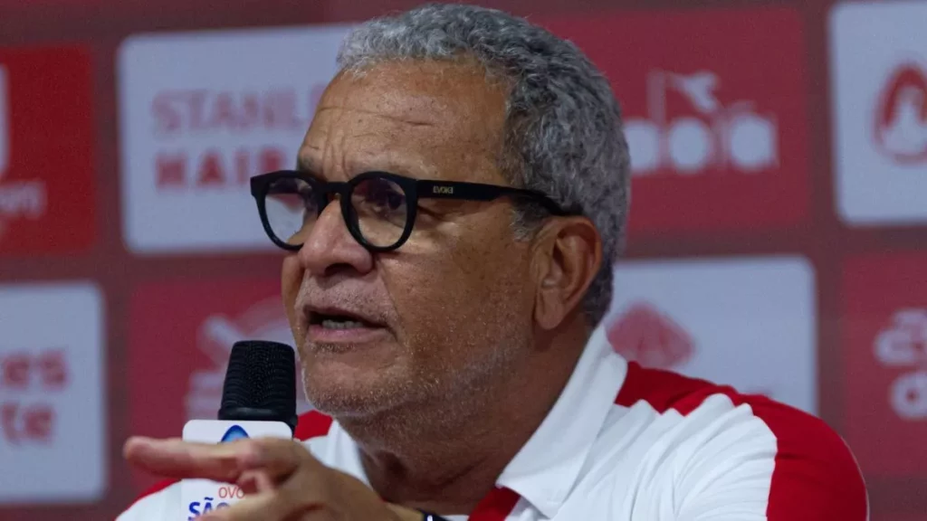 Técnico do Náutico destaca união e crescimento do time 2 Técnico do Náutico destaca união e crescimento do time (Foto: Gabriel França/CNC)