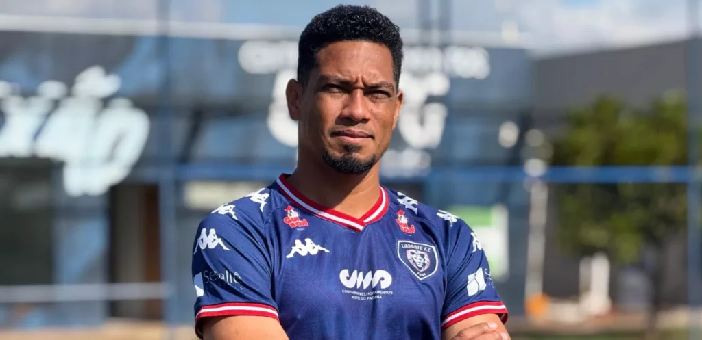 Hernane Brocador, ex-Flamengo, é anunciado por time da Série D