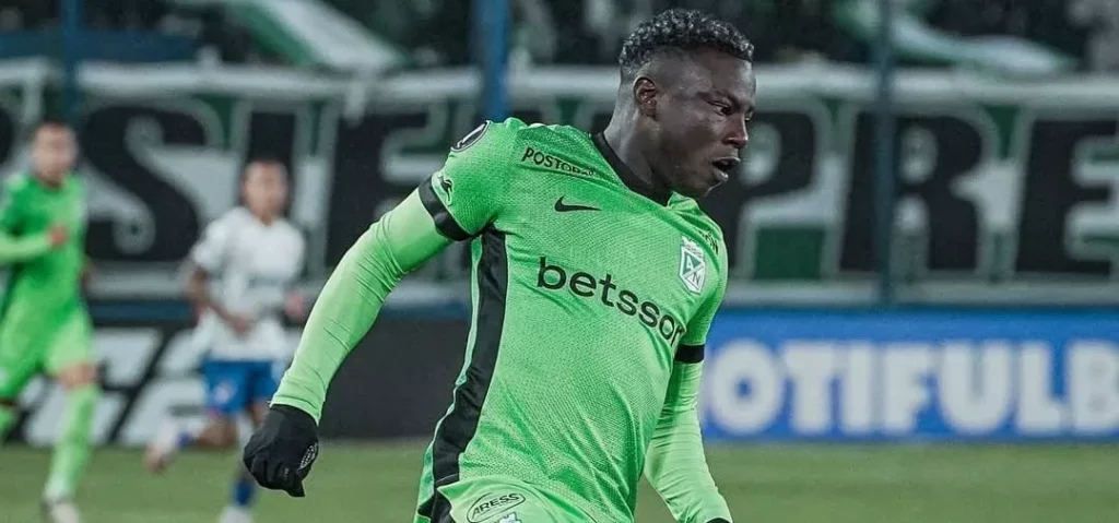 Botafogo tem interesse na contratação de Hinestroza