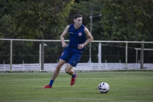 Volante valoriza oportunidade no Tombense: 