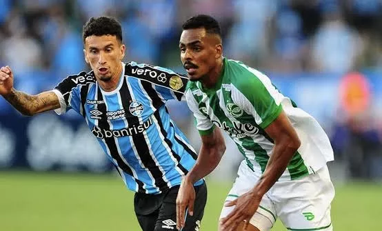Grêmio e Inter disputam volante Caíque, do Juventude