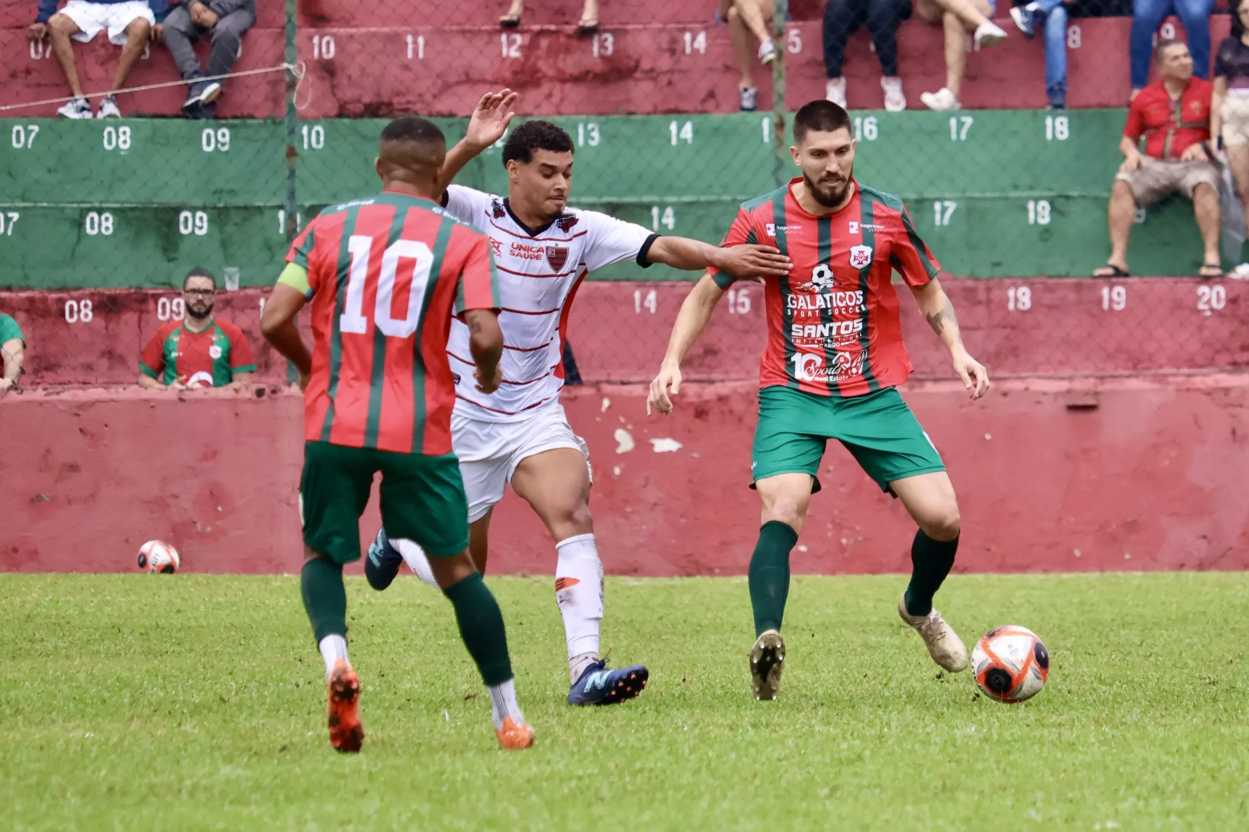 Portuguesa Santista 2 x 0 Oeste - Para assumir vice-liderança 2 COPA PAULISTA: Portuguesa Santista vence o Oeste e assume vice-liderança do grupo (Foto: João Jardim/Agência Briosa)