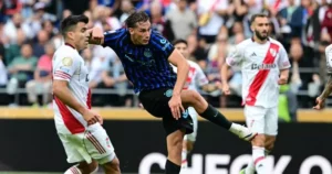 Inter de Milão 2 x 0 River Plate - Italianos avançam e enfrentam Flu nas oitavas