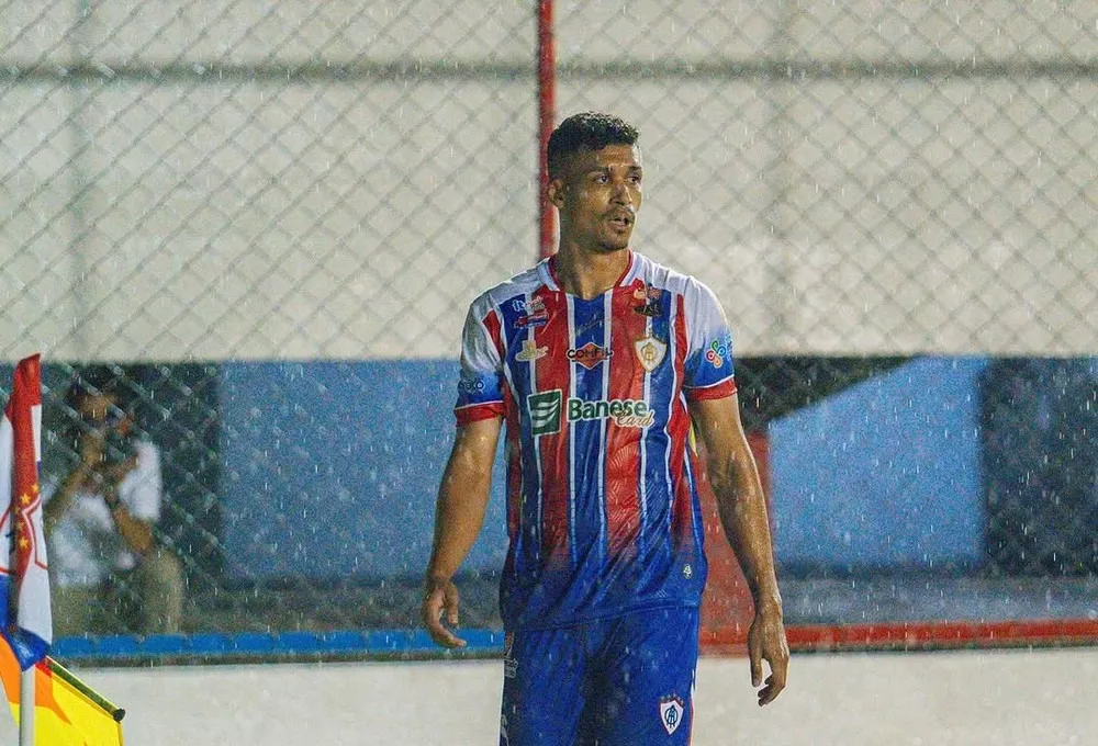 Itabaiana confirma saída de Romeu e tem segunda baixa 1 Itabaiana confirma saída de Romeu e vê segunda baixa (Foto: Mateus Mendonça/AOI)