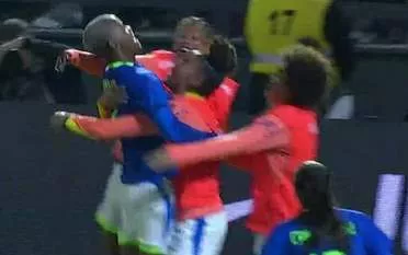 Quem é Jhonson, que fez 'gol salvador' contra o Japão